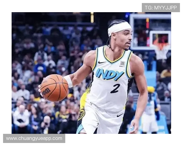 内姆哈德精准传球助攻特纳空中接力完成双手暴扣